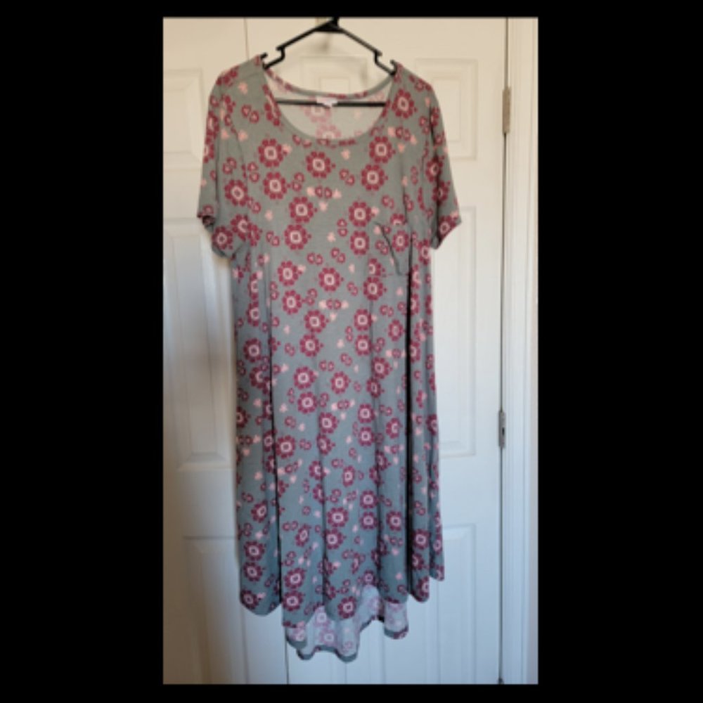 LulaRoe XL Carly Dress - Gray w/ Red & Pink Print
